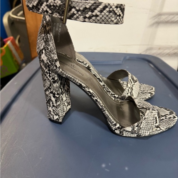 Women’s dress shoes - Picture 3 of 5